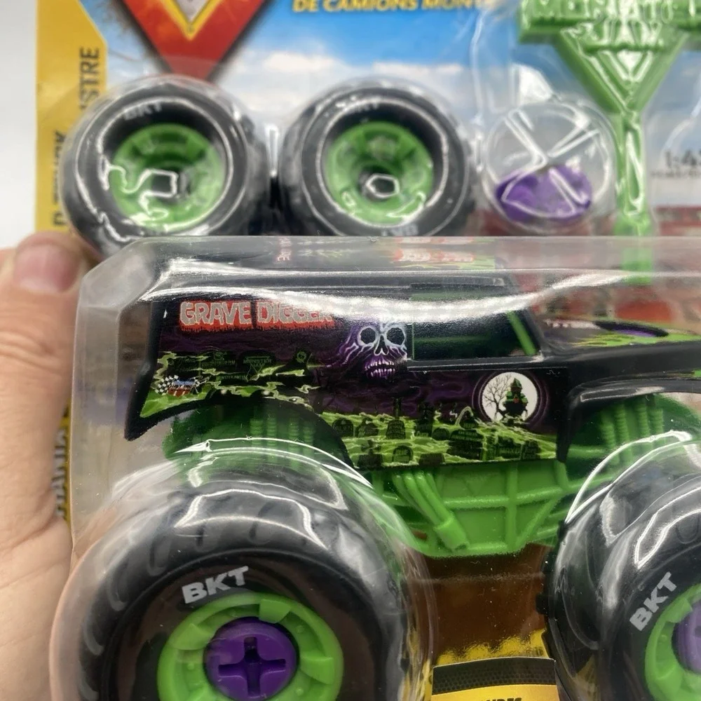 Monster Jam Grave Digger Mechanix Build & Rebuild 1:43 Scale Monster Truck‎